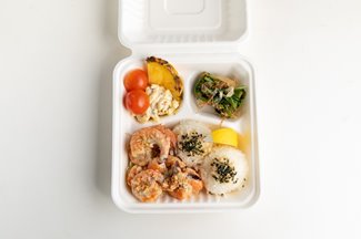 North Shore-style garlic shrimp bento plate from Izakaya Kawagoe at Waikiki Beach Walk